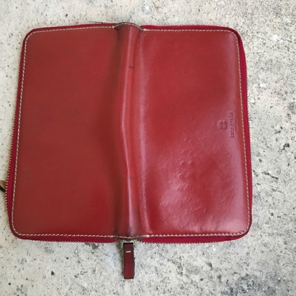 Kate Spade wallet   - Picture 2 of 4